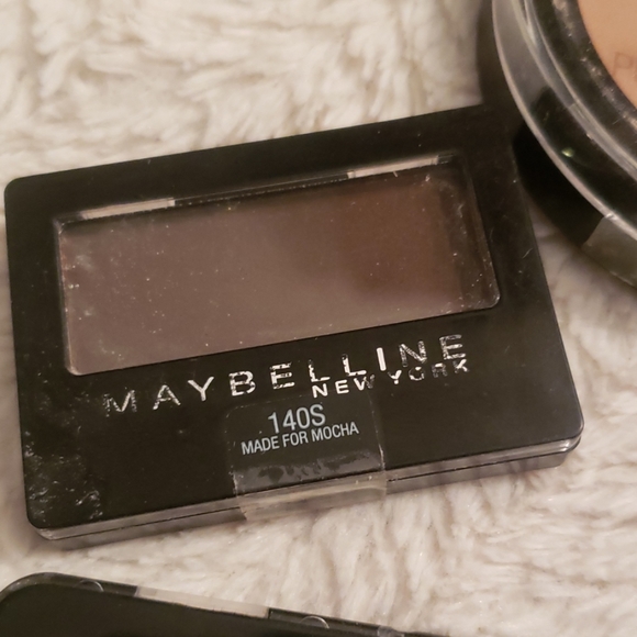 Makeup bundle - Picture 4 of 6